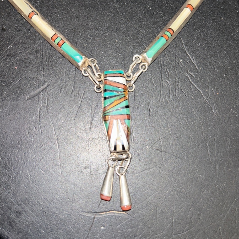 Zuni artist D. Lucio Sleeping Beauty Design Necklace Marked Sterling - Picture 3 of 7